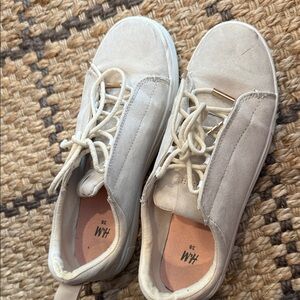 H&M Women's Off-White Sneakers